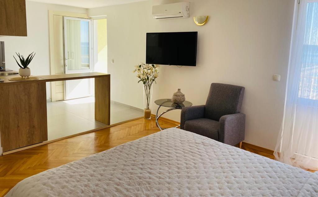 Apartmani Pami Podstrana Exteriör bild